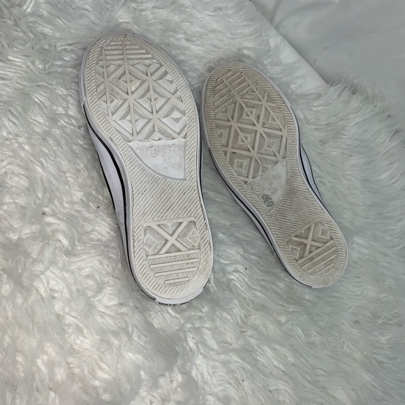 White converse shoes - Picture 5 of 5